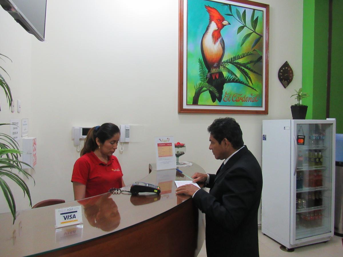Alojamiento El Cardenal Iquitos Ngoại thất bức ảnh