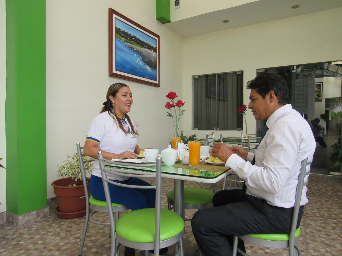 Alojamiento El Cardenal Iquitos Ngoại thất bức ảnh