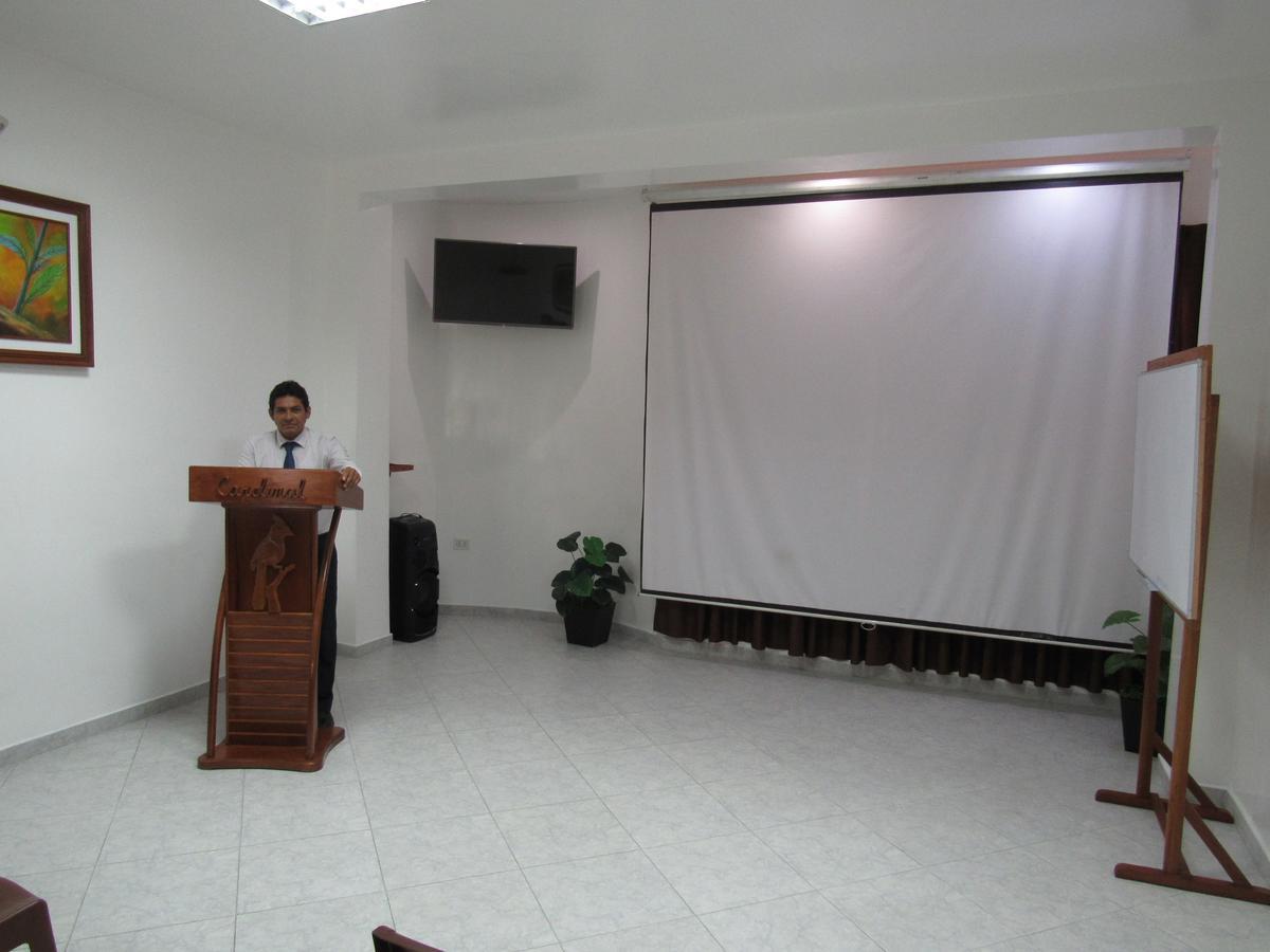 Alojamiento El Cardenal Iquitos Ngoại thất bức ảnh